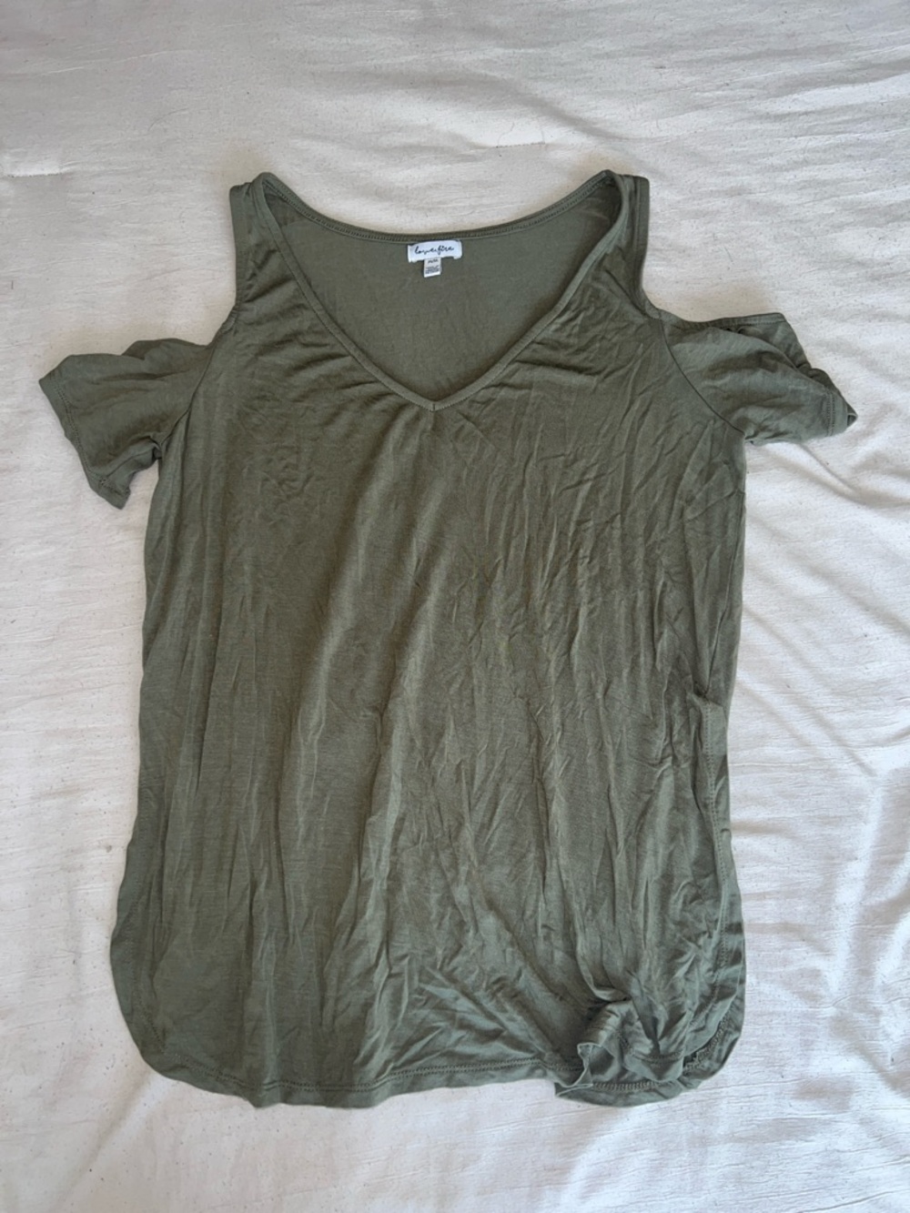 Cozy V-Neck Cold-Shoulder Tee in Olive